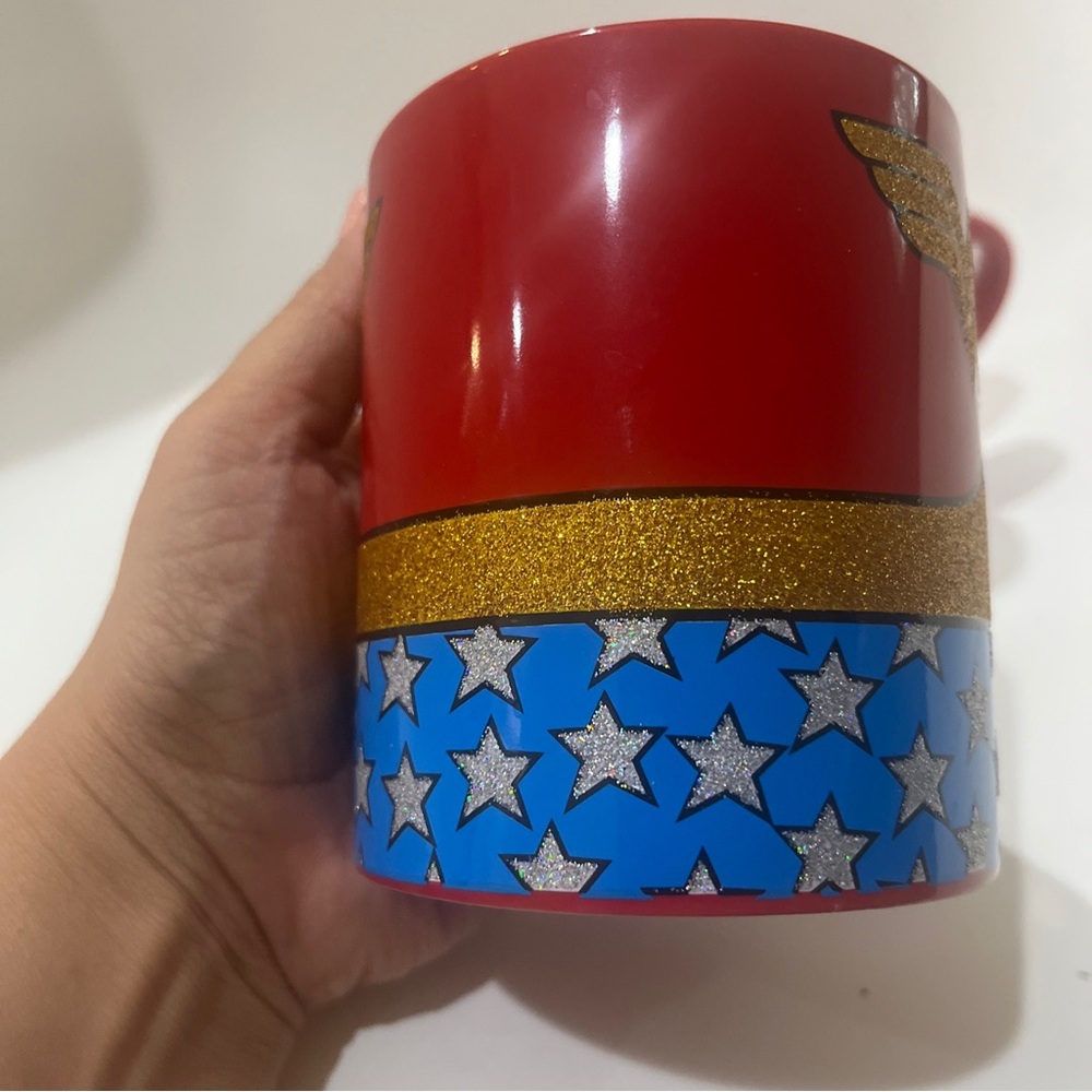 WONDER WOMAN Logo DC COMICS Super Hero Mug Coffee Cup 14oz Lot Of 2 - Picture 9 of 16